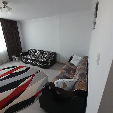 Apartament La Denis Bîrlad Екстериор снимка