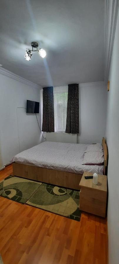 Apartament La Denis Bîrlad Екстериор снимка